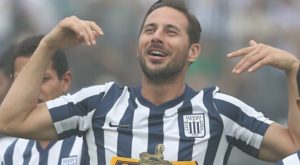 Claudio Pizarro más cerca de Alianza Lima