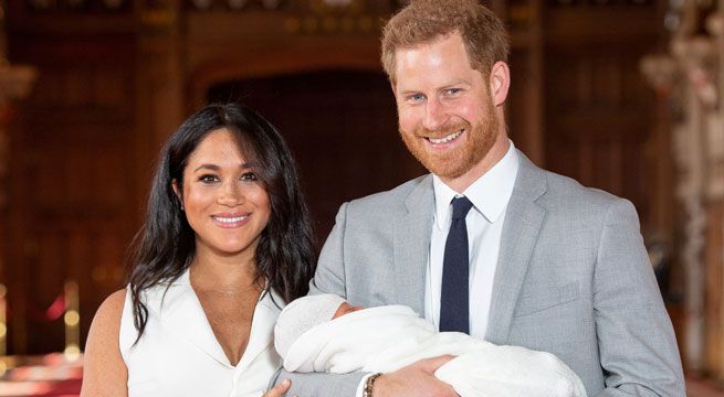 «Es mágico»: Príncipe Harry y su esposa Meghan presentan su bebé
