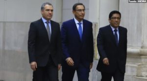 Martín Vizcarra y Salvador del Solar llegaron juntos al Congreso