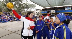 Equipo de Water Polo realiza exhibición en campaña Soy Lima en colegio de Villa María del Triunfo