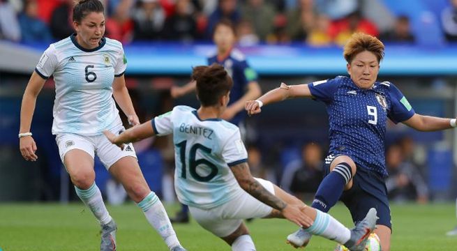 Argentina no pudo ganar en su debut en el Mundial Femenino