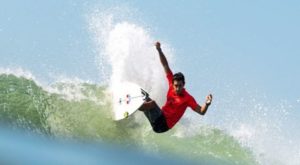 Lima 2019: el peruano Lucca Mesinas avanzó a las semifinales de surf