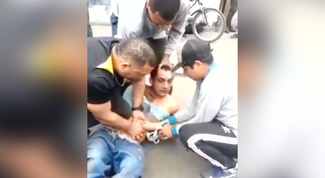 Delincuente fingió ser venezolano tras ser capturado por peruanos y extranjeros [VIDEO]