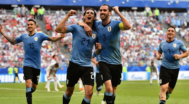 Uruguay convoca a sus mejores figuras para enfrentar a Perú en octubre