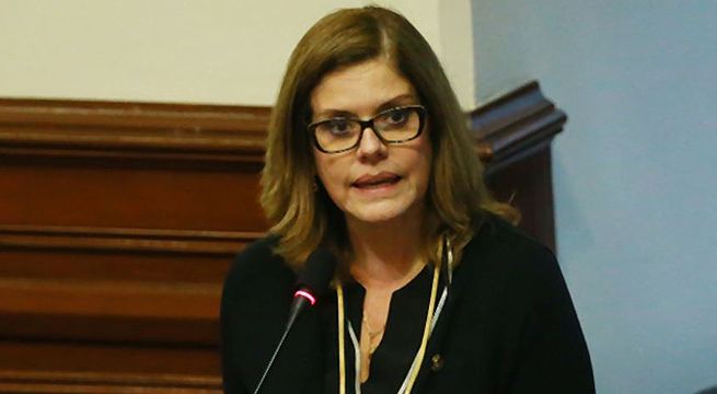 Mercedes Aráoz renunció irrevocablemente a su cargo de Vicepresidenta de la República