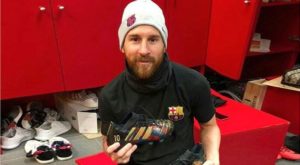 Lionel Messi recibió el mejor de los regalos: Unos chimpunes mundialistas súper especiales