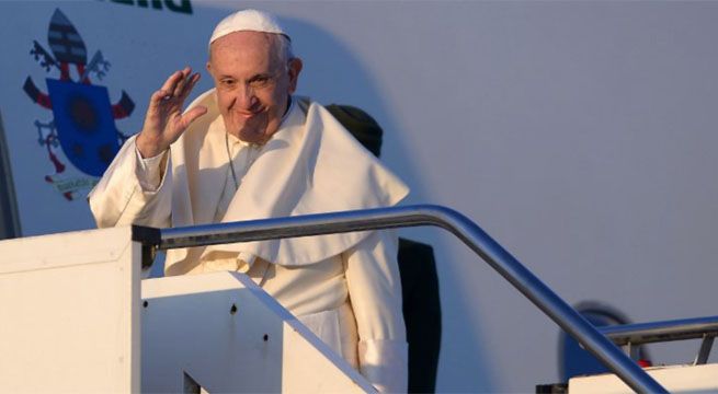 Papa Francisco llega esta noche a Chile