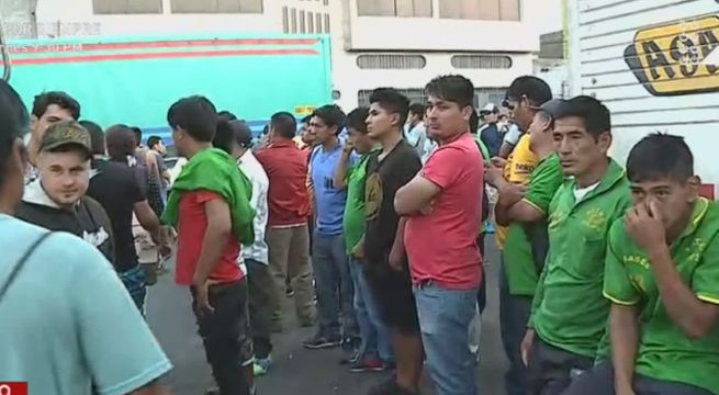 Estibadores inician huelga en Mercado Mayorista de Frutas