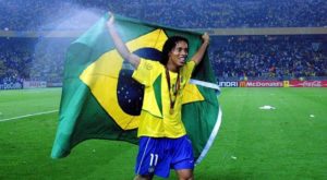 Homenaje al gran Ronaldinho tras su adiós al fútbol