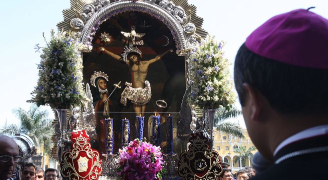 Papa Francisco: ‘Señor de los Milagros’ retornó a Las Nazarenas tras multitudinaria misa