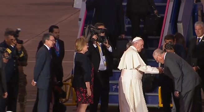 Papa Francisco: ¿por qué evitó que PPK le besara la mano?