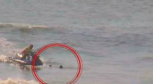 Barranca: rescatan a perrito y a su dueño en playa Puerto Chico