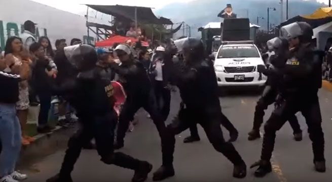 YouTube: oficiales bailan a ritmo «Scooby Doo PaPa» en carnaval de Cajamarca