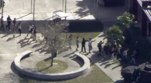 Al menos un muerto y 20 heridos deja balacera en Florida