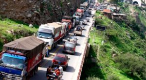 La Oroya: bloquean Carretera Central protestando contra peaje en Ticlio
