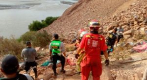 Arequipa: Bus cae a abismo dejando 36 muertos y decenas de heridos