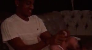 Instagram: André Carrillo intenta hacer dormir a su bebé con tema de la Charanga Habanera