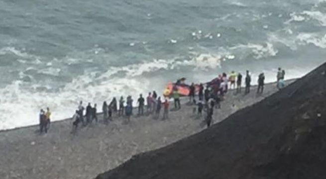 Aeronave cae a la playa durante exhibición aérea en la Costa Verde