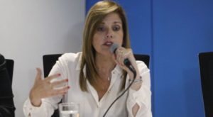Mercedes Aráoz: «El gobierno no compra a los congresistas»