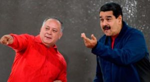 Venezuela: chavistas celebran con fuegos artificiales renuncia de PPK