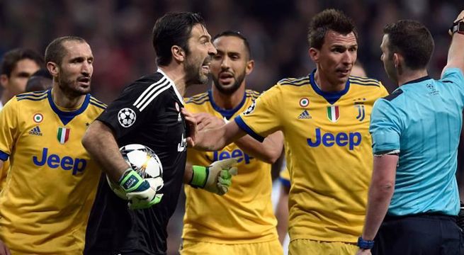 Gianluigi Buffon: «Volvería a decirle todo al árbitro»