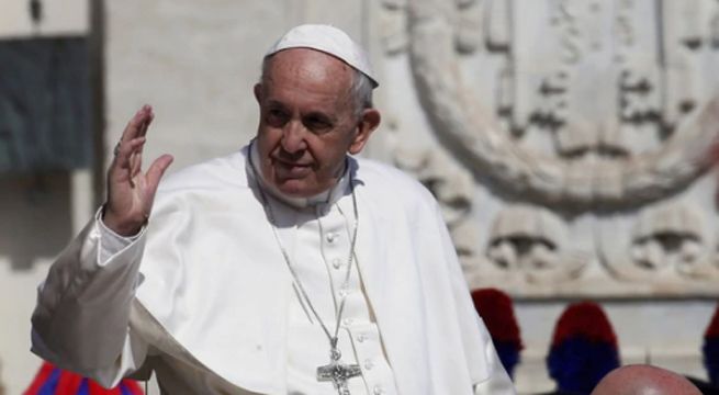 Papa Francisco pide al mundo rezar por la paz en Siria
