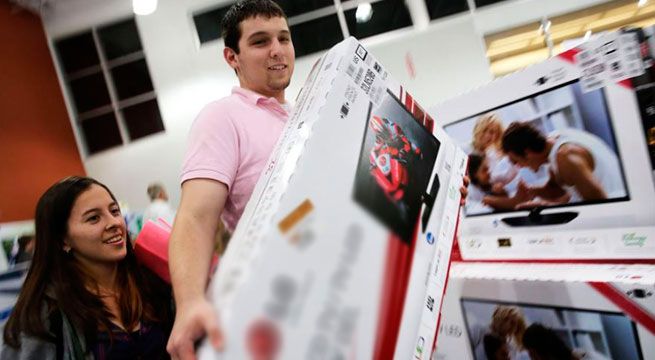 Peruanos gastan hasta 4,500 soles en televisores para ver a la selección en el mundial