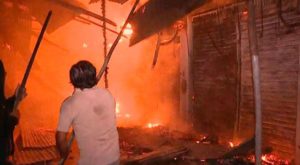 Puente Piedra: Incendio en Mercado Monumental consumió 700 puestos de comercio