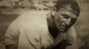 Los 105 años del máximo ídolo de Universitario de Deportes, Lolo Fernández