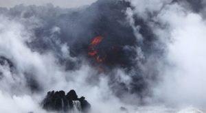 Estados Unidos: lava del volcán Kilauea llega al mar y provoca peligroso fenómeno