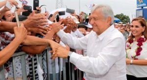 Tres encuestas dan amplia ventaja a López Obrador antes de las elecciones del domingo en México