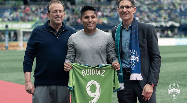 Raúl Ruidíaz fue recibido a lo grande por su nuevo club Seattle Sounders