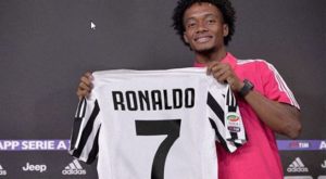 Cuadrado le cede el número 7 de la Juventus a Cristiano Ronaldo