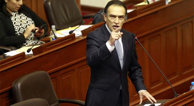 Héctor Becerril anuncia que se inhibirá en comisiones que investigan al CNM