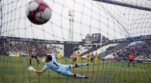 Alianza Lima goleó 5-1 a Comerciantes Unidos y sigue como líder del Apertura