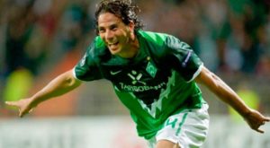 Claudio Pizarro regresa al Werder Bremen para terminar su carrera