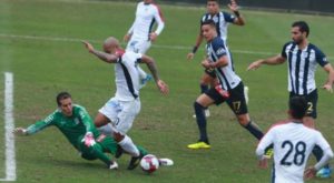 Alianza Lima venció 3-1 a la San Martín y no se despega de Sporting Cristal