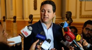 Congresistas a favor de la iniciativa de Daniel Salaverry de revisar la “Ley Mulder”