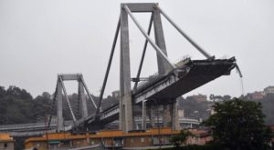 Italia: 11 muertos por derrumbe de puente en autopista en Génova