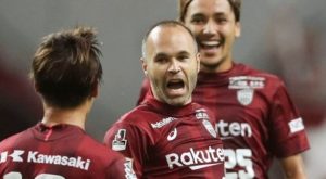 Andrés Iniesta volvió a sorprender al marcar un golazo en la Liga Japonesa