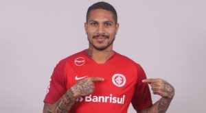 Paolo Guerrero fue presentado de manera oficial en el Internacional de Porto Alegre