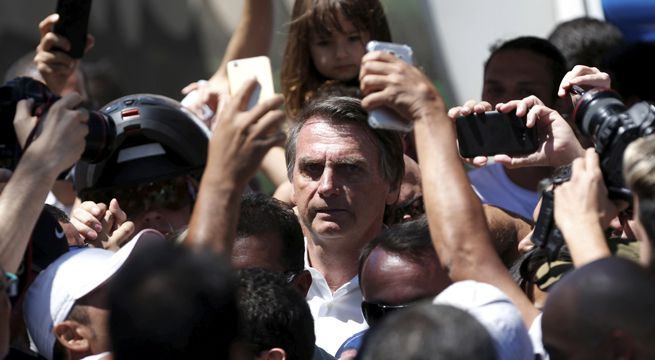 Brasil: candidato Jair Bolsonaro fue apuñalado durante un acto proselitista