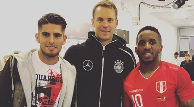 Manuel Neuer comparte emotiva foto junto a Farfán y Zambrano