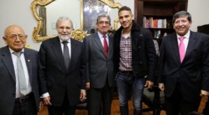 Tribunal Constitucional se reunió con Paolo Guerrero