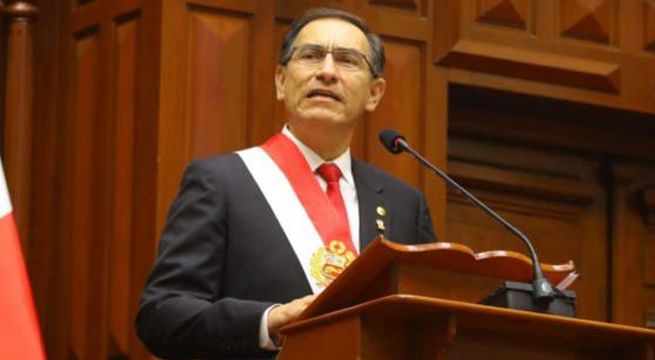 Martín Vizcarra se reúne con ministros y congresistas en Palacio de Gobierno