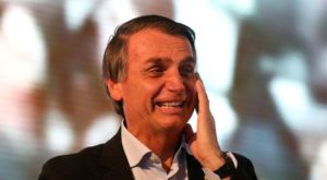 Brasil: candidato Jair Bolsonaro se muestra optimista tras nuevo procedimiento médico