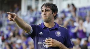 Kaká estaría a punto de regresar al fútbol a los 36 años de edad