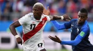 Le llueven flores: «Luis Advíncula es el mejor lateral del mundo»