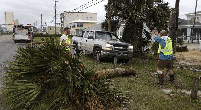 Huracán Michael deja rastro de casas devastadas y árboles derribados en Florida