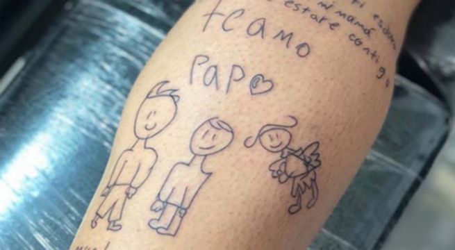 Futbolista se tatúa dibujo de su hijo en honor a su esposa fallecida
